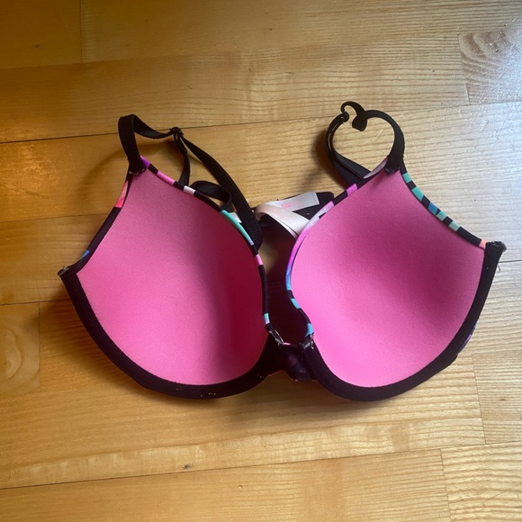 Pink Graphic Lounge Bra. Size 34C. - Picture 4 of 4
